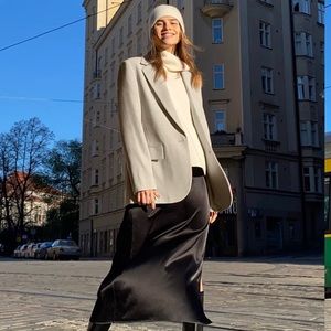 Brand new oversized Aritzia blazer